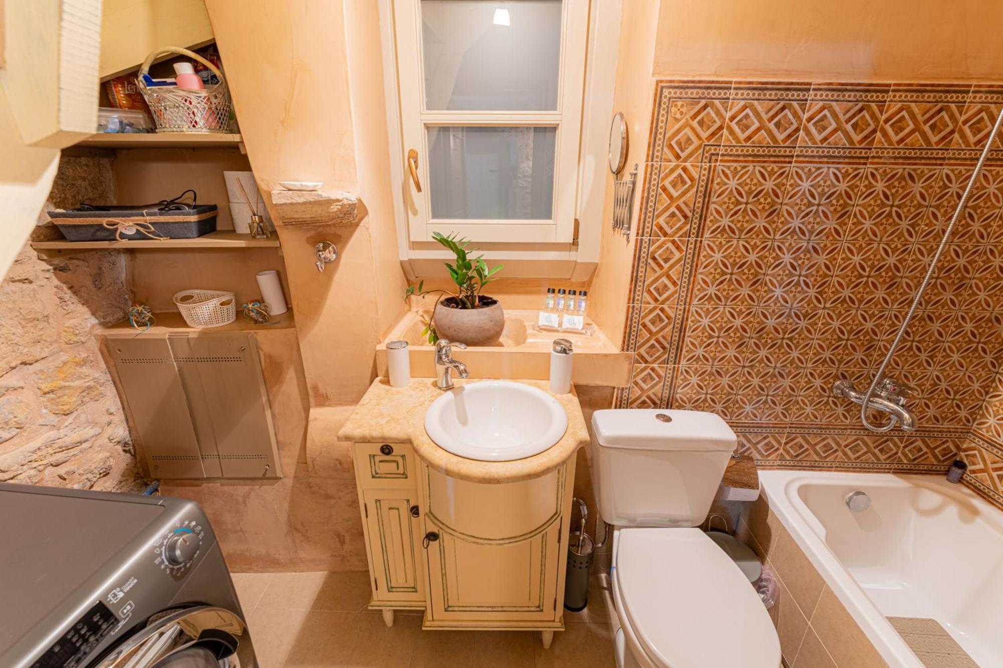 Irene's Mansion Apartment *